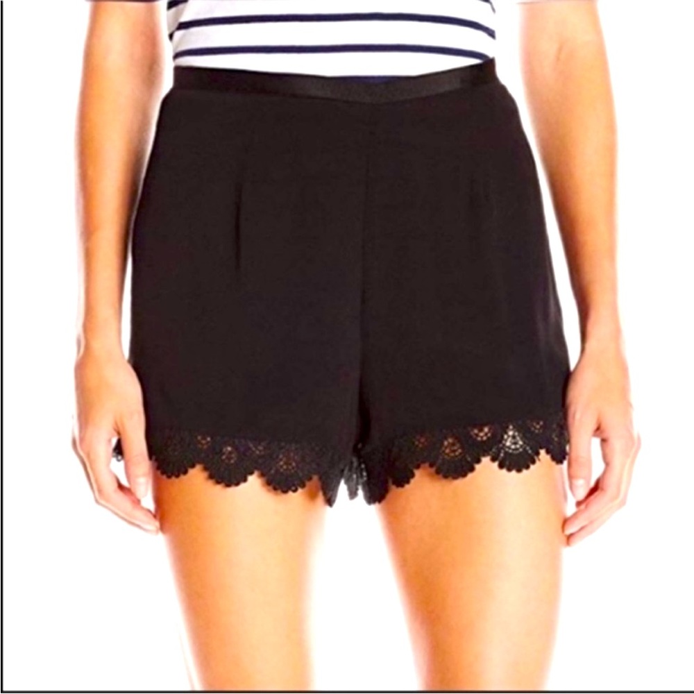 BB Dakota black laser‎ cut suede shorts size large NWT
